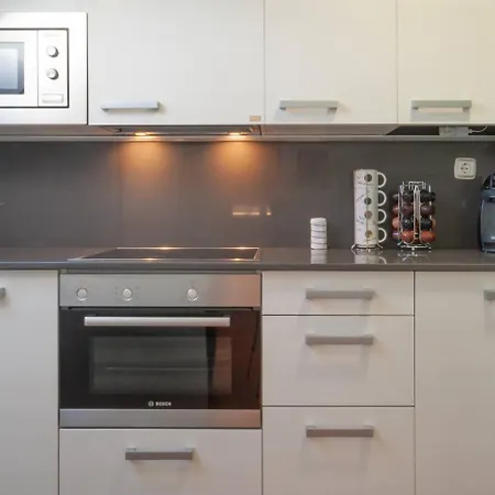 Avg San Agustin 12 דירה גיחון